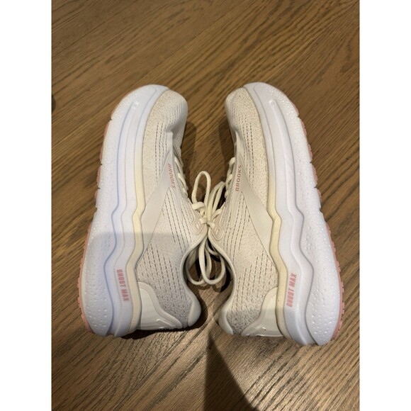 Size 9  Brooks Ghost Max 2 Wide Coconut Milk Zephyr W Running Near Mint - Picture 15 of 16